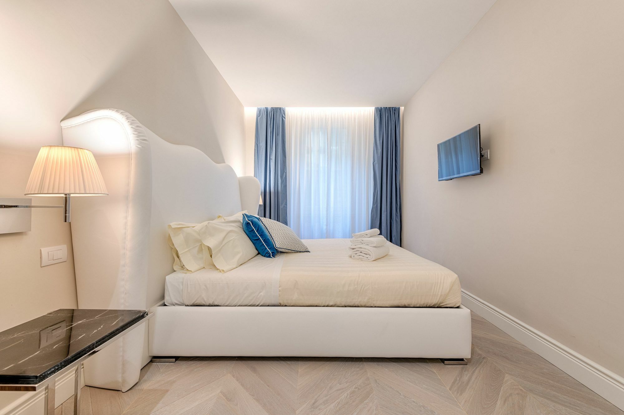 Luxury Blue River By Mmega * Florencia